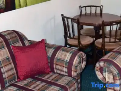 Arkana Motor Inn & Terrace Apartments - 81