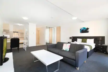 The Astor Apartments - 115