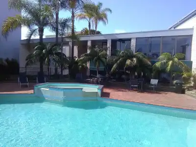 Palm Court Motor Inn - 12