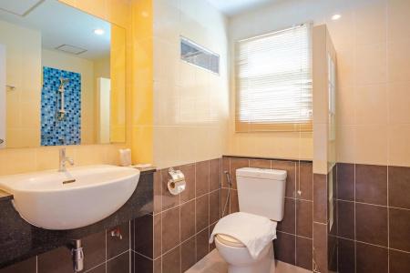 AJ Residence - 9
