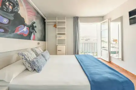 Ryans La Marina - 111