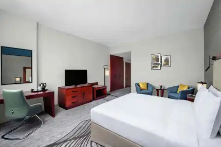 DoubleTree by Hilton - 8