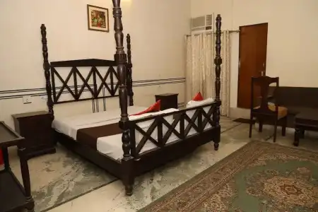 Raghuraj Palace - 22
