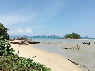 Suntisook Resort - 13