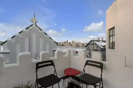 Castle House Luxury Apartments - 44