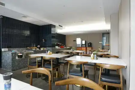 Paco Business Tianhe Coach Terminal Branch - 9