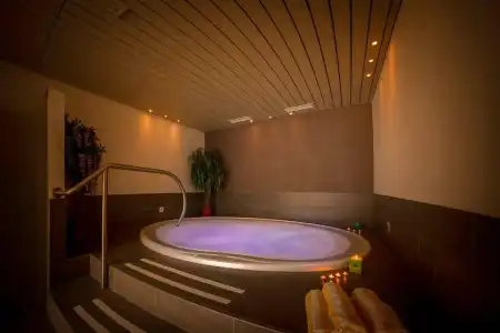 Dominik Alpine City Wellness - 11