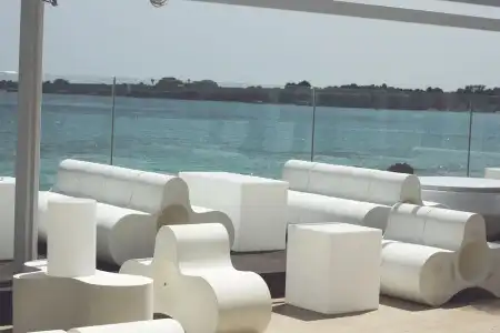 White Bay - 15