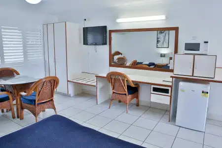 Central Park Motel - 18