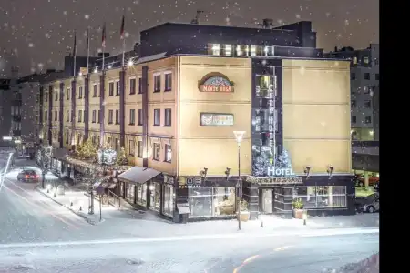 Arctic City - 15