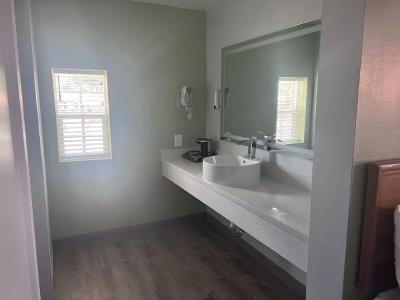 Adobe Inn - 6