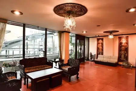 SK Boutique Maha Nakhon - 1