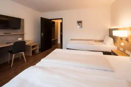 2Places Side - 36
