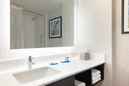 Holiday Inn Express & Suites Boston - Cambridge by IHG - 52