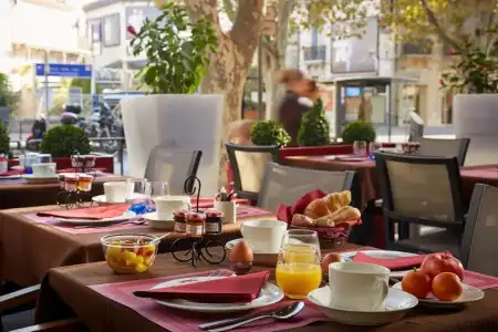 Hôtel Saint Christophe Aix en Provence Centre Ville - 12