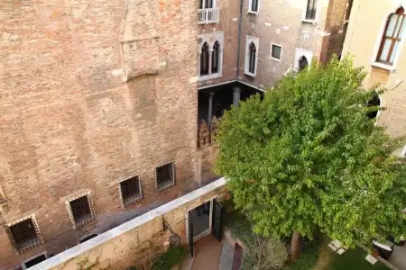 Pesaro Palace - 28