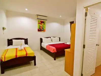 Square One Patong - 80