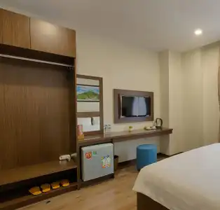 Central & Spa - 2