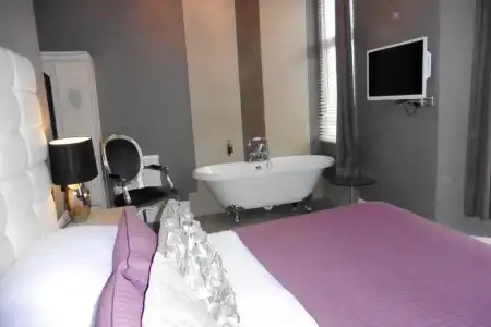 Brighton Inn Boutique Guest Accommodation - 77