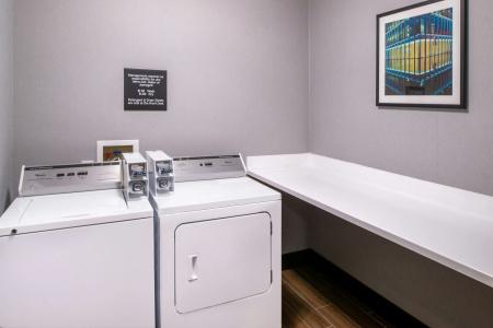 Hampton Inn Eugene - 35
