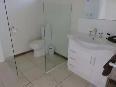 Airlie Beach Apartments - 22