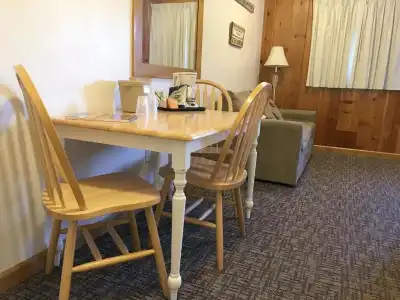 Park Motel and Cabins - 297