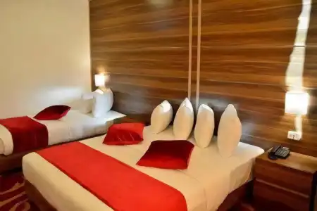 Park Plaza - 13