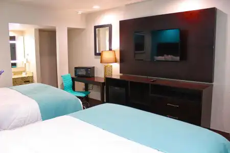 SureStay by Best Western Laredo - 4