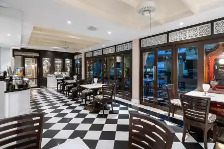 La Petite Salil Sukhumvit 8 - 19