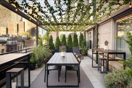 Smyth Tribeca - 142