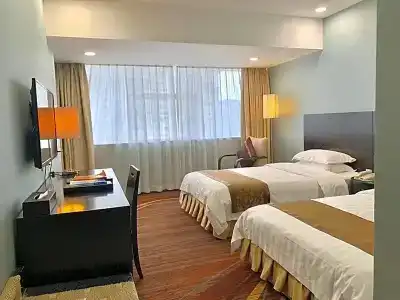 Skyline Plaza - 27