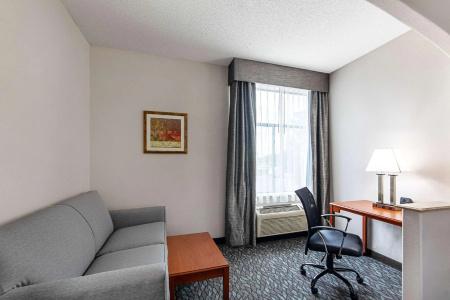 Quality Suites Austin South St. Elmo District - 24