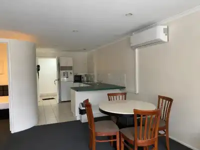 The Cosmopolitan Motel and Serviced Apartments - 90