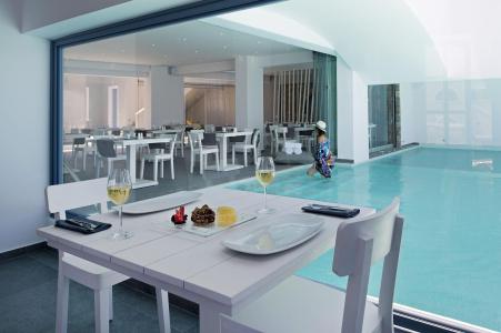 Acroterra Rosa Luxury Suites & Spa - 33