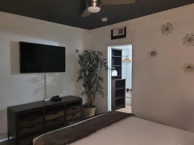 Desert Hills Motel - 35