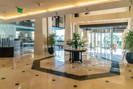Luxe Getaways Royal Amwaj Palm Jumeirah Resort Apartment Holiday Home - 1