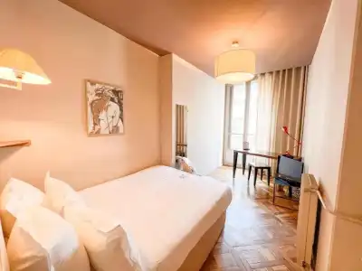 Globe et Cecil Hôtel - 57