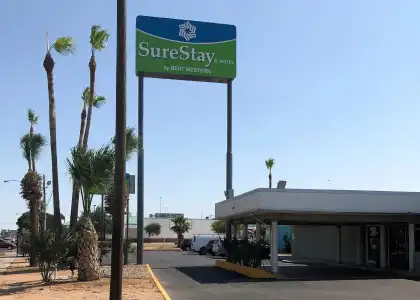 SureStay by Best Western Laredo - 15
