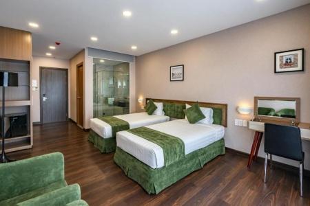 Emerald Central - 81