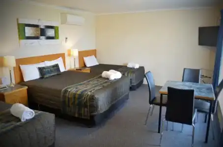 Arkana Motor Inn & Terrace Apartments - 28