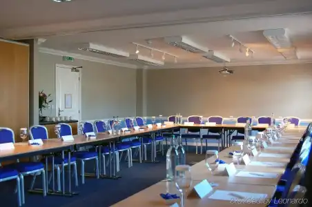Holiday Inn Manchester West by IHG - 14