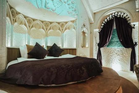 Hu of Cappadocia - 90
