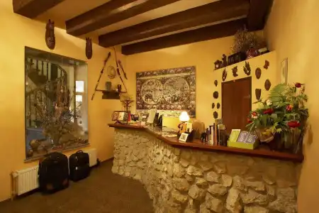 Globtroter Guest House - 1