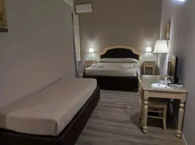La Collegiata Guest House - 2