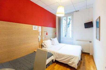 Hôtel Edmond Rostand - 64