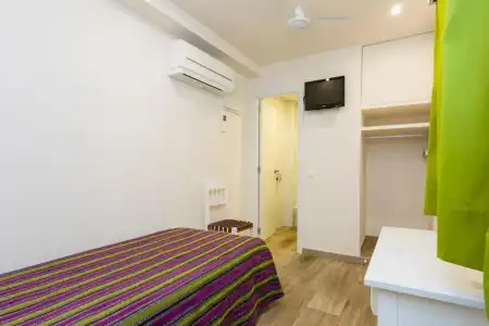 Sol y Miel Hostal - 34