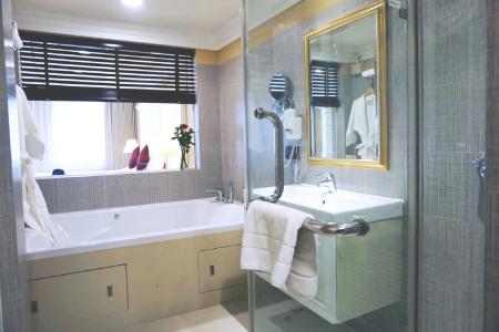 Kingston Suites Bangkok Sukhumvit 15 by Kingstons - 8