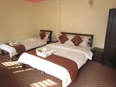 Traveler's Holiday Inn - 2