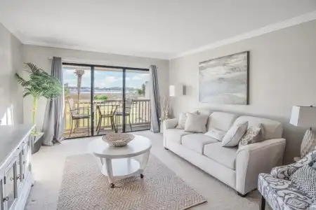 823 Harbour Point - 40