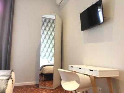 Hip Karma Hostel - 36